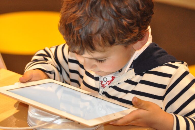 ChildHelp.info - media consumption