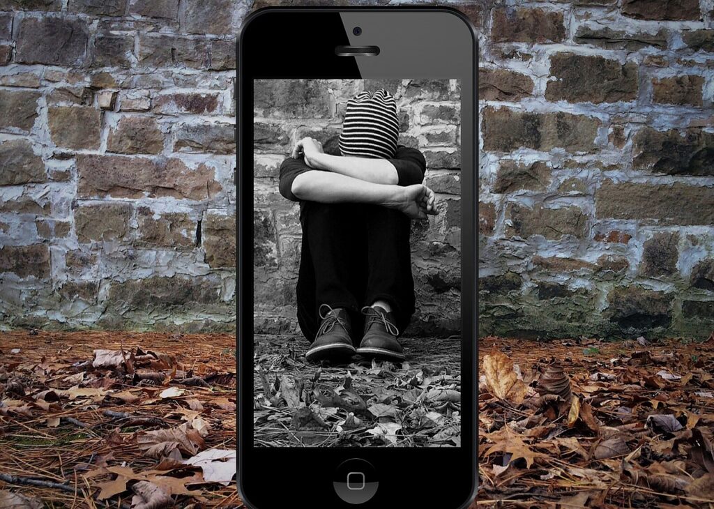 ChildHelp.info - recognizing and dealing with cyberbullying